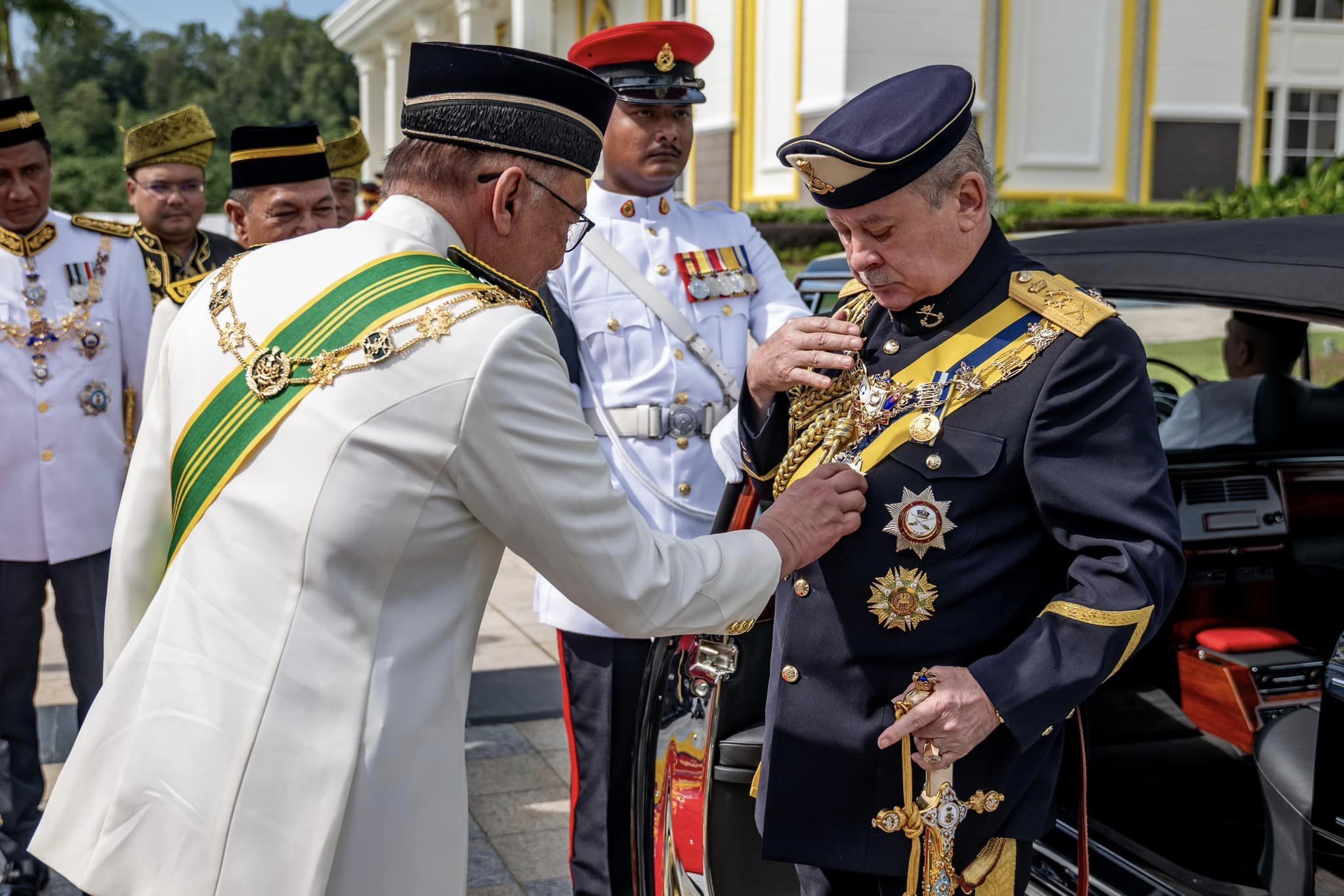 PHOTO GALLERY : THE SWEARING-IN OF HIS MAJESTY SULTAN IBRAHIM OF JOHOR ...