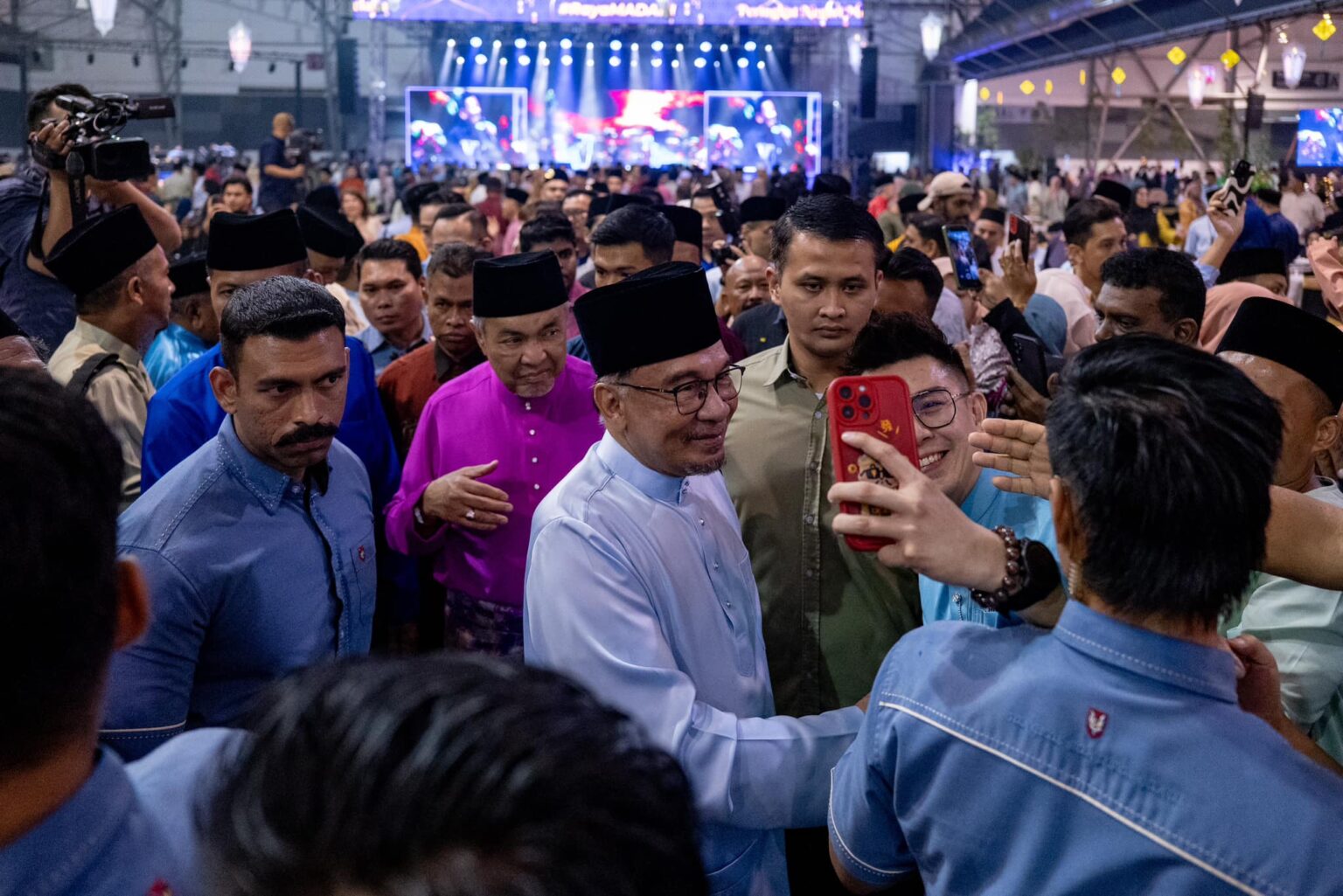 PHOTO GALLERY : MELAKA STATE-LEVEL AIDILFITRI MADANI 2024 CELEBRATION ...