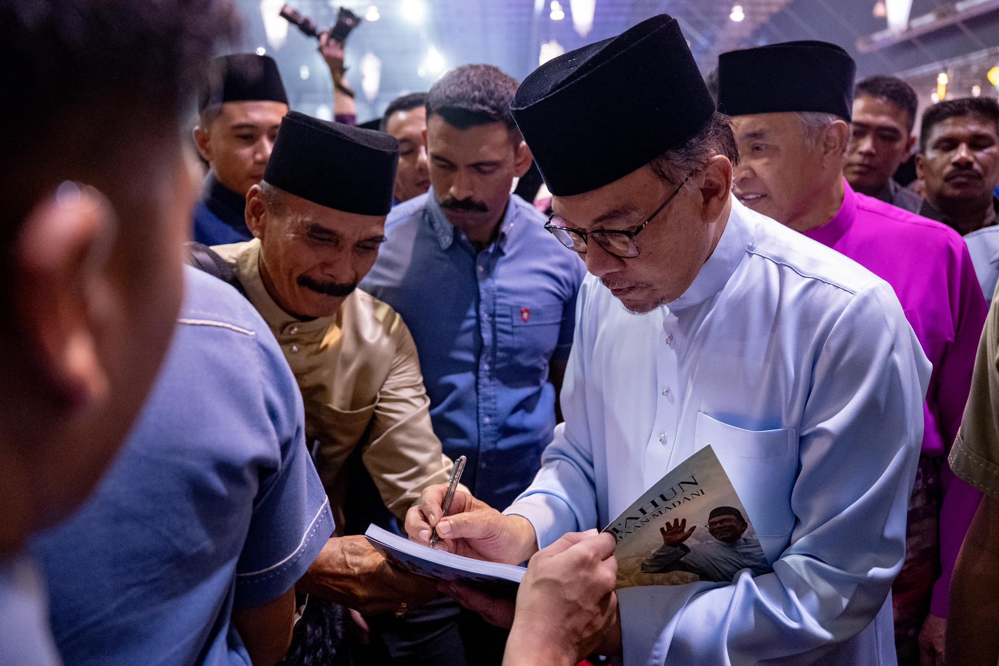 PHOTO GALLERY : MELAKA STATE-LEVEL AIDILFITRI MADANI 2024 CELEBRATION ...