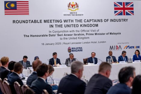 ROUNDTABLE MEETING WITH THE CAPTAINS OF INDUSTRY IN UNITED KINGDOM